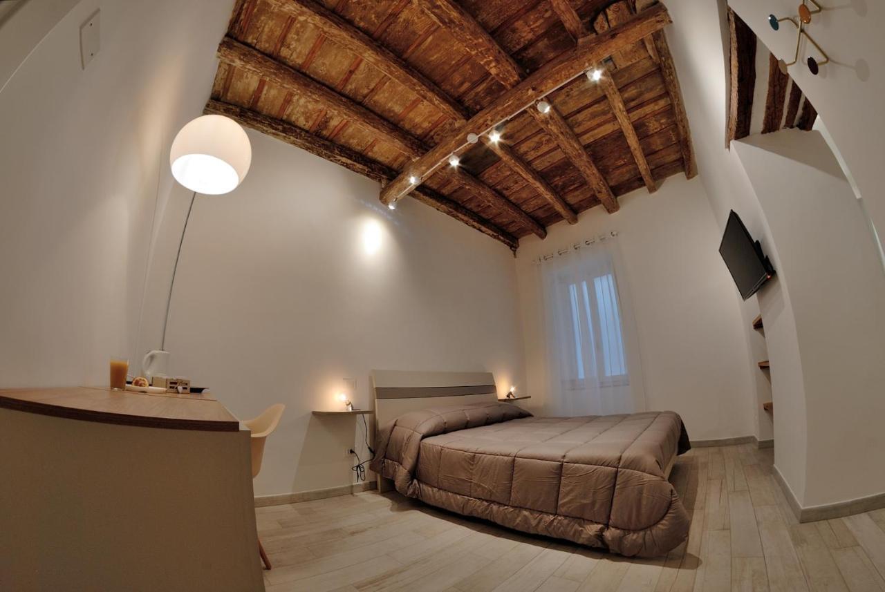 Del Corso Couette-café *